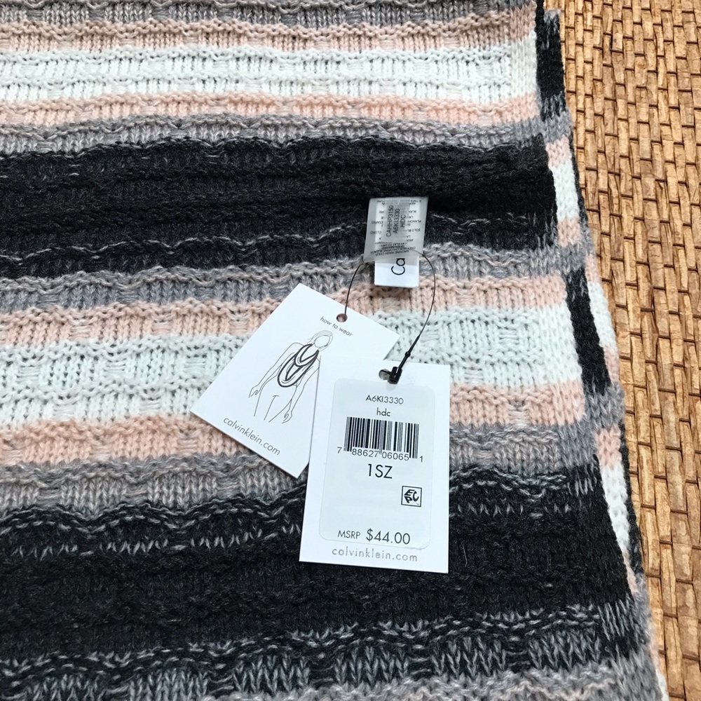 Calvin Klein infinity Loop Scarf - Picture 2 of 4